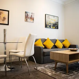  Apartment Beautifully Renovated -central